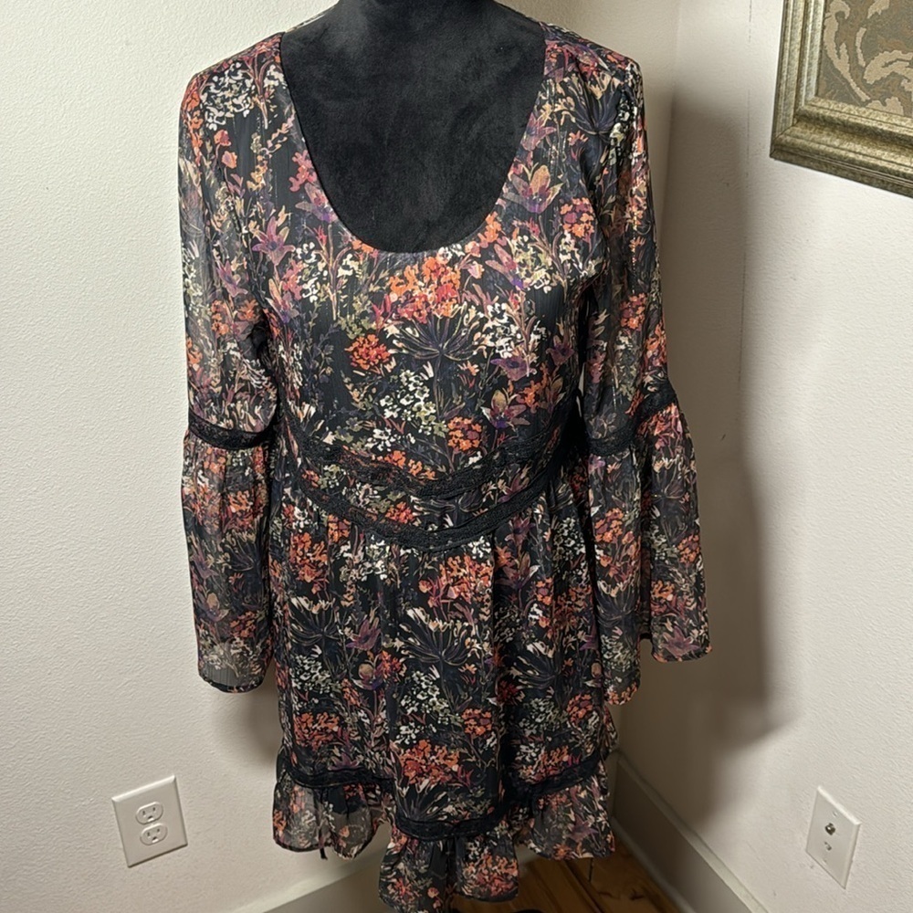 Sadie + Sage floral print metallic thread lace trim boho dress bell slee…